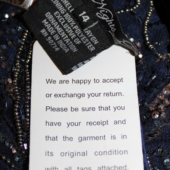 Dress in Women - Picture 4 of 4